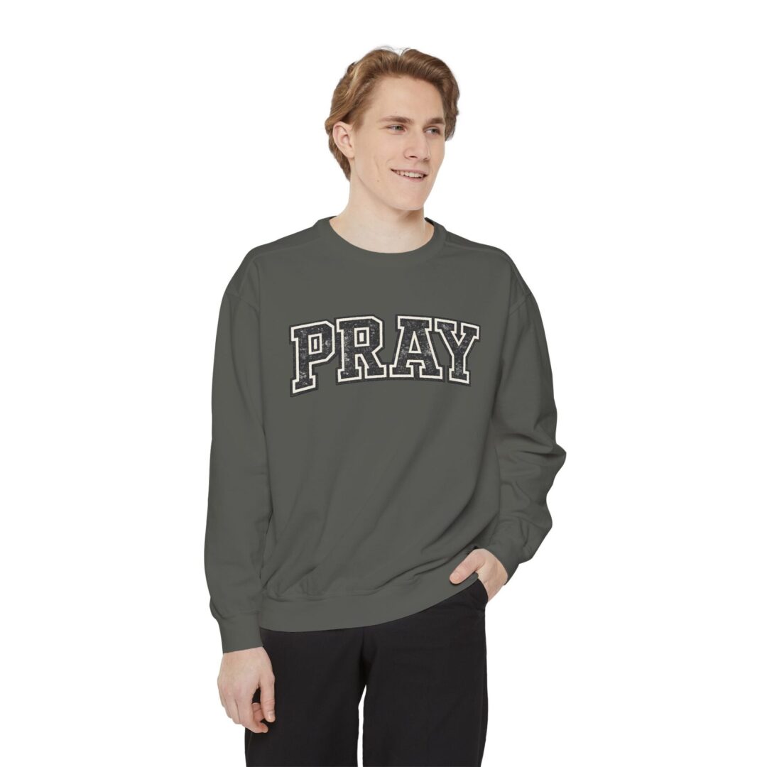 PRAY Vintage Sweatshirt - Image 15